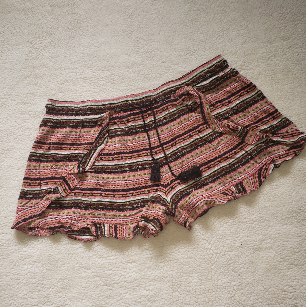 XHILARATION crepe shorts